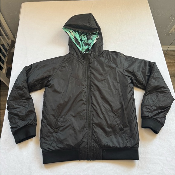 Guess Kids Boy's Green Digital Print Reversible Padded Jacket Size 14 - Picture 8 of 16